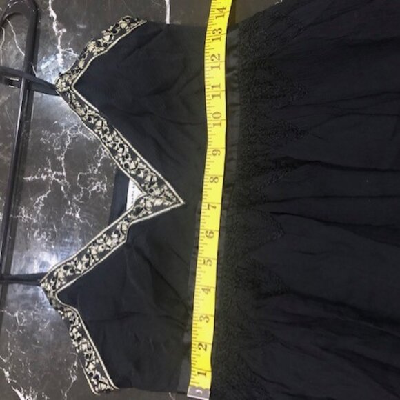 GORGEOUS Silk Black Dress - Picture 4 of 4